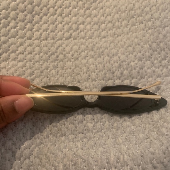 sunglasses - Picture 6 of 7